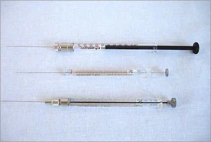 Chromatographic syringes